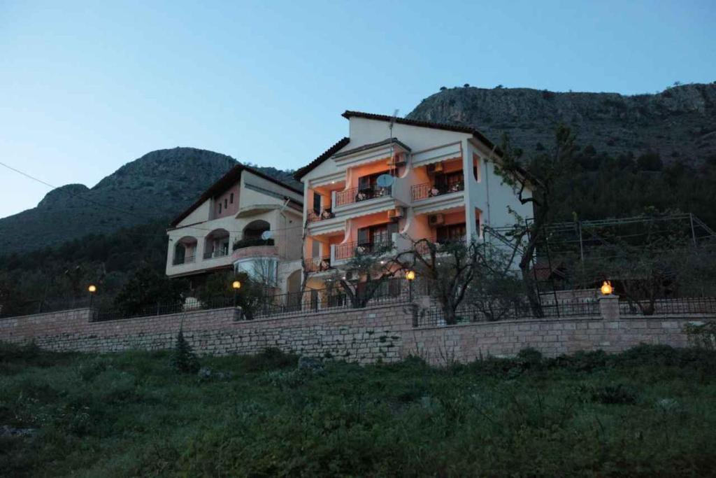 Almini Apartments Платарія Екстер'єр фото